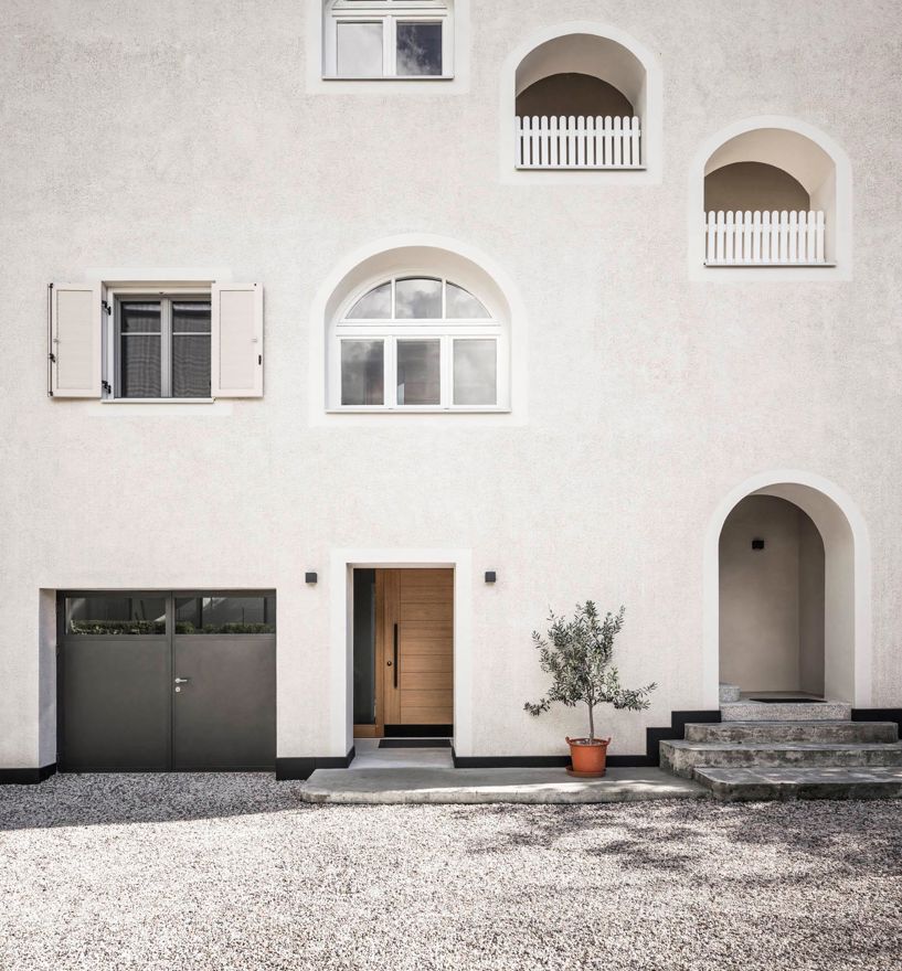 Projekt: Wohnhaus Meran - Tip Top Fenster & Systeme - Türen und Fenster mit Sprossen aus Südtirol