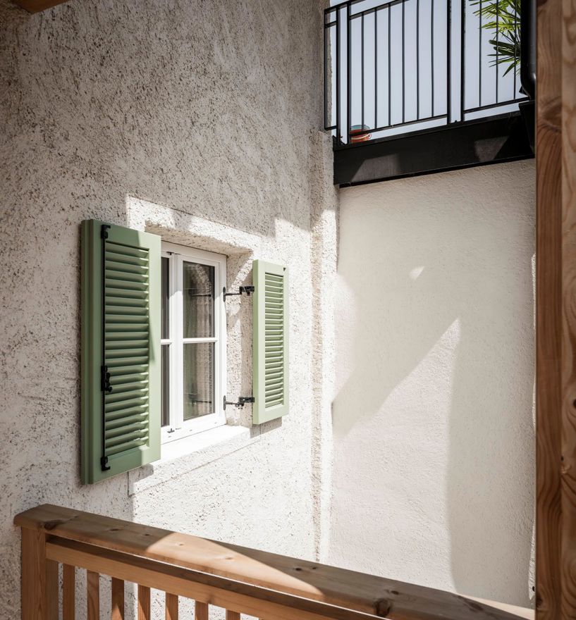 Projekt: Altbausanierung Tramin - Tip Top Fenster & Systeme - Türen und Fenster mit Jalousien aus Südtirol