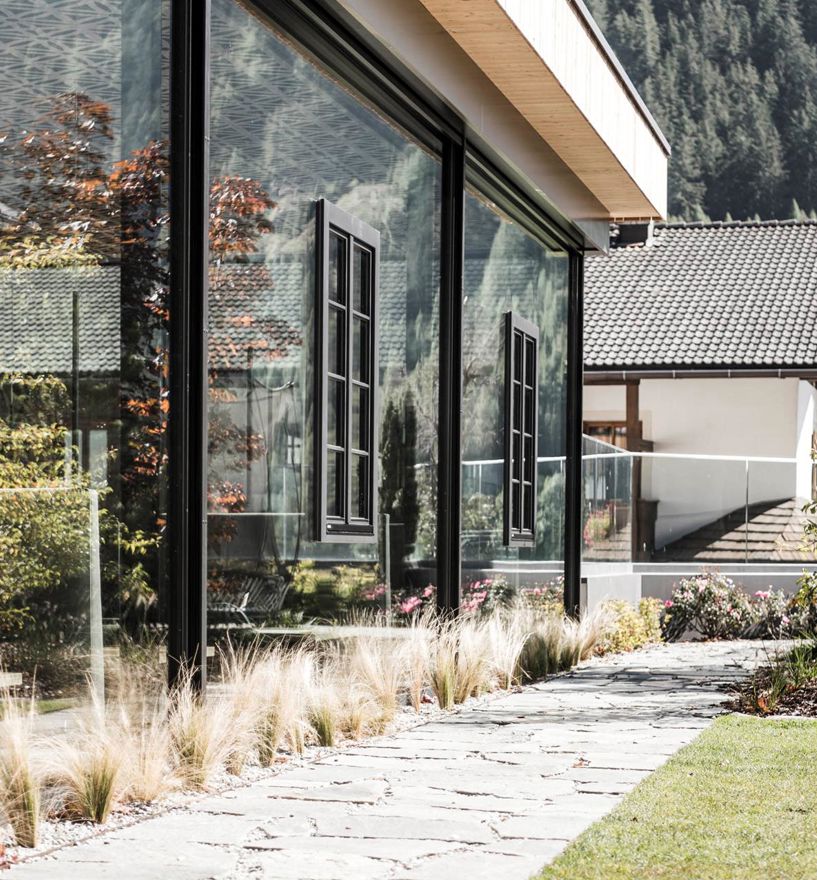 Projekt: Hotel Huber Vals - Tip Top Fenster & Systeme - Verglasungen und Fenster im Glas