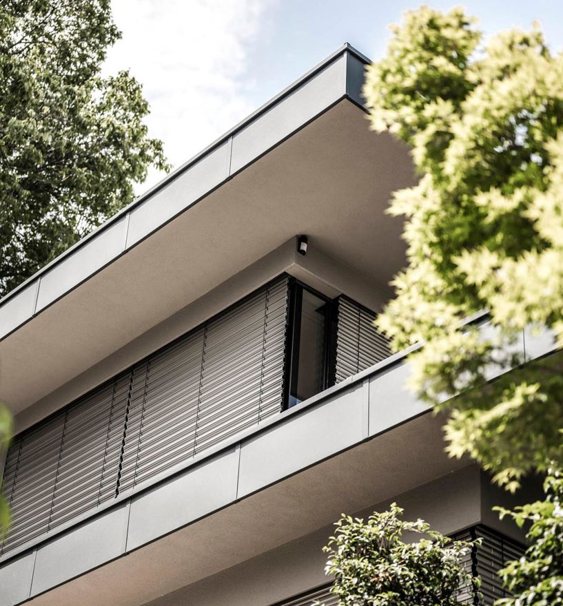 Projekt: Villa Dorf Tirol - Tip Top Fenster & Systeme - Fenster und Verglasungen mit Raffstore aus Südtirol