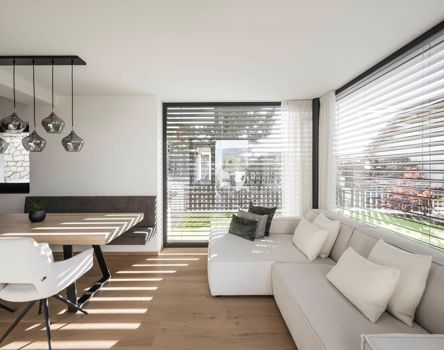 Projekt: Wohnhaus Meransen - Tip Top Fenster & Systeme - Fenster und Beschattung