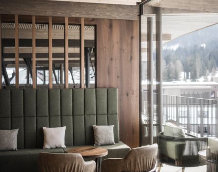 Una finestra panoramica nel bar