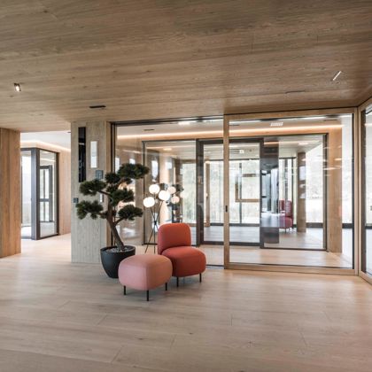 showroom-vahrn-interior-tower-c-hannes-niederkofler-web-8603