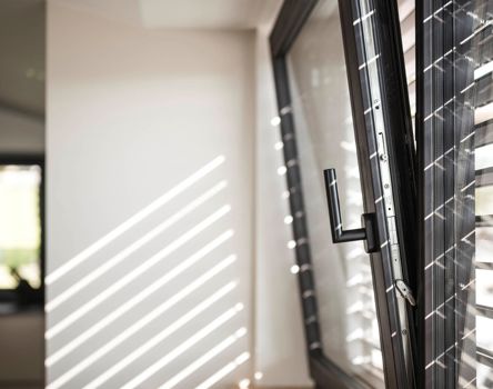 Projekt: Wohnhaus Meransen - Tip Top Fenster & Systeme - Fenster und Beschattung