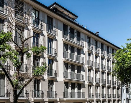 Projekt: Stadthaus - Tip Top Fenster & Systeme - Fenster und Jalousien aus Südtirol