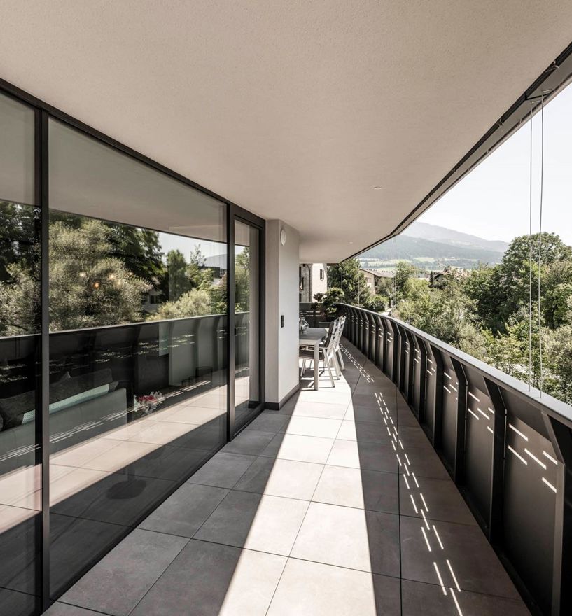 Projekt: Wohnhaus Bruneck - Tip Top Fenster & Systeme - Fenster, Verglasungen und Beschattungssysteme aus Südtirol